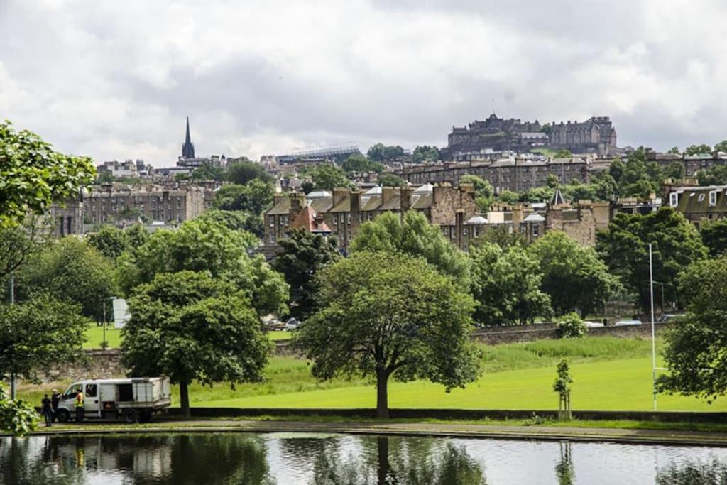 Stylish Victorian Apartment's Close To The Botanical Gardens, Free Parking! Edinburgh