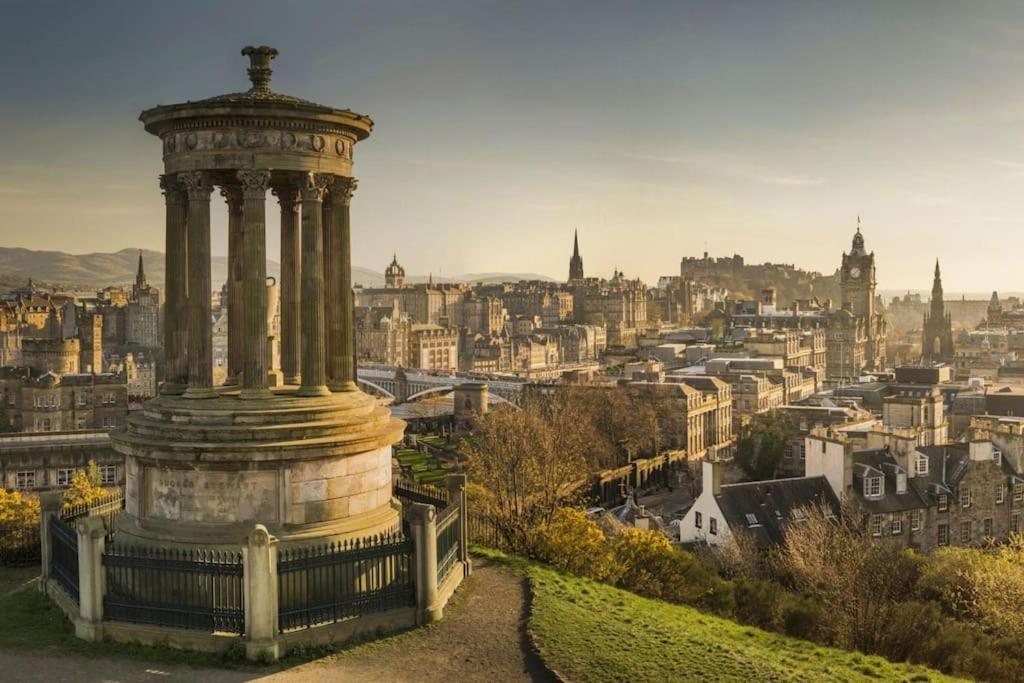 Stylish Victorian Apartment's Close To The Botanical Gardens, Free Parking! Apartment Edinburgh