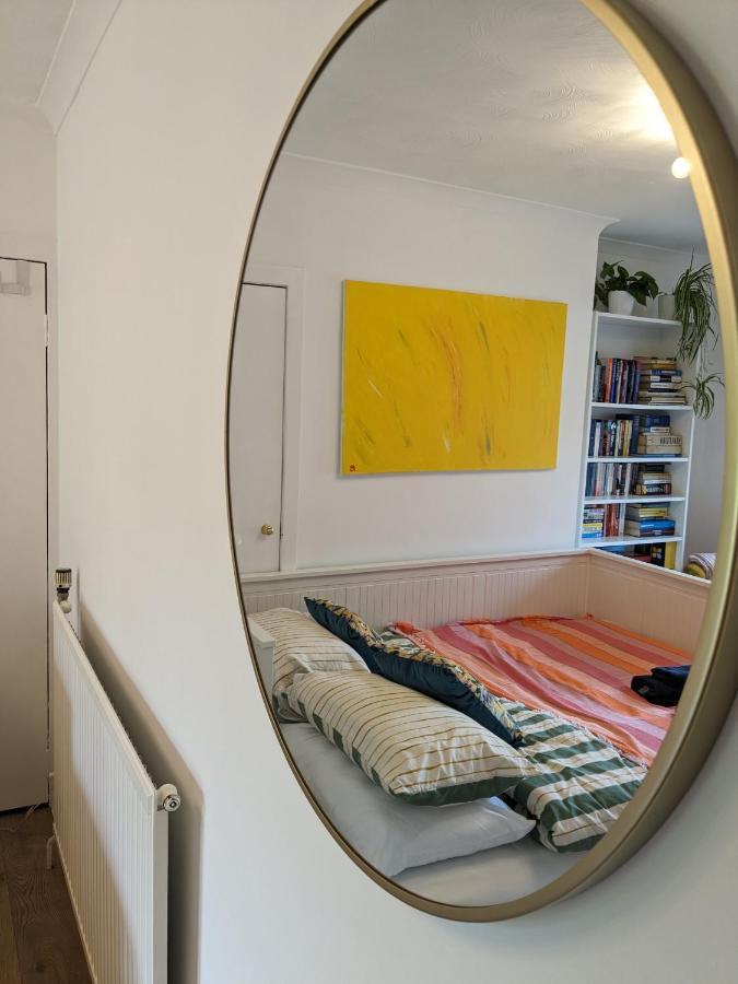 Private With Terrace And Free Parking *