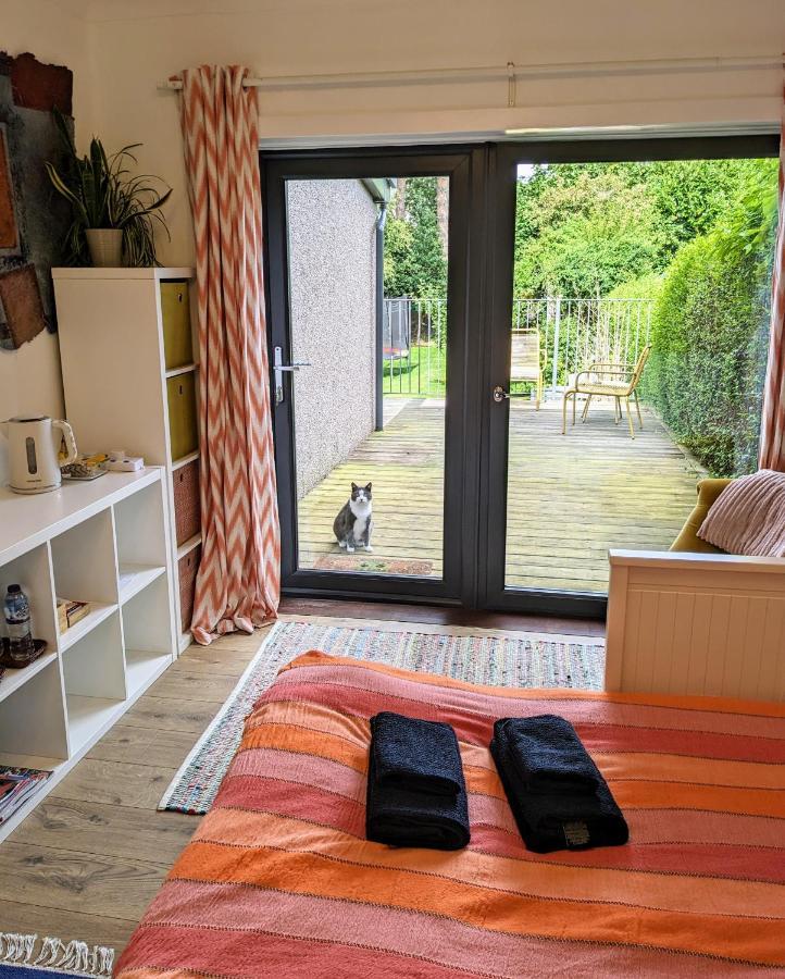 Private With Terrace And Free Parking *