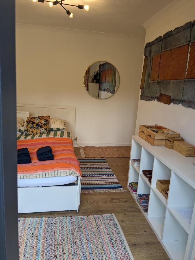 Private With Terrace And Free Parking * Edinburgh