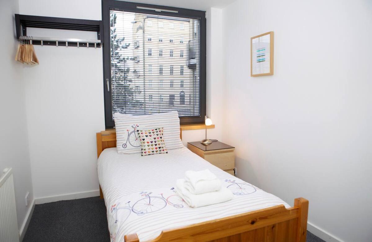 Apartment Joivy Inviting Flat With Parking In Canonmills Edinburgh