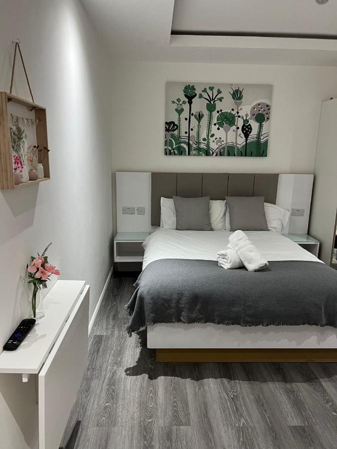 Crosskeys Guest house *