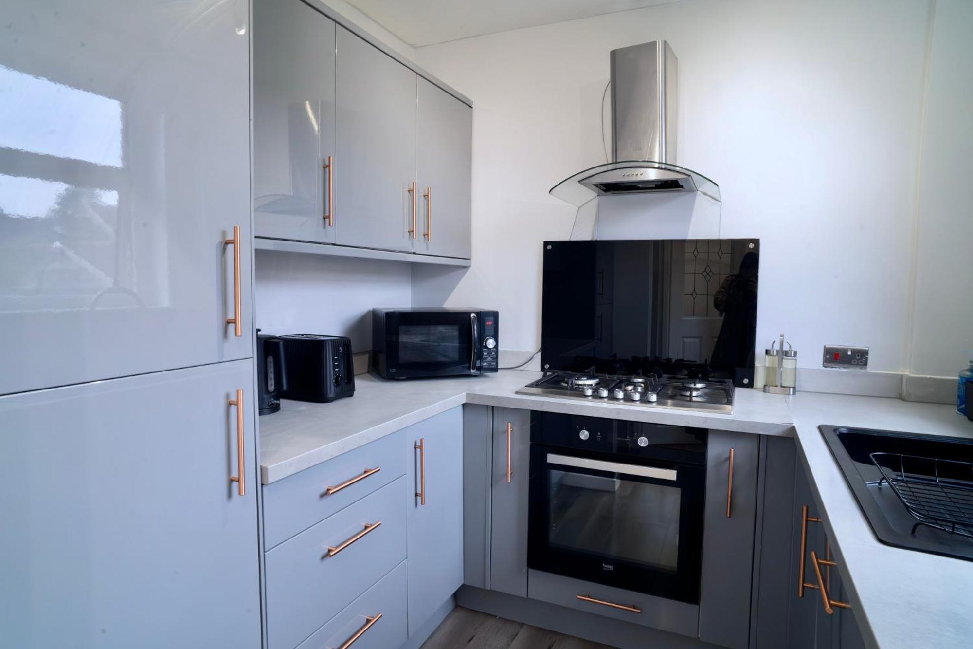 Modern 2 Bedroom In Free Parking *