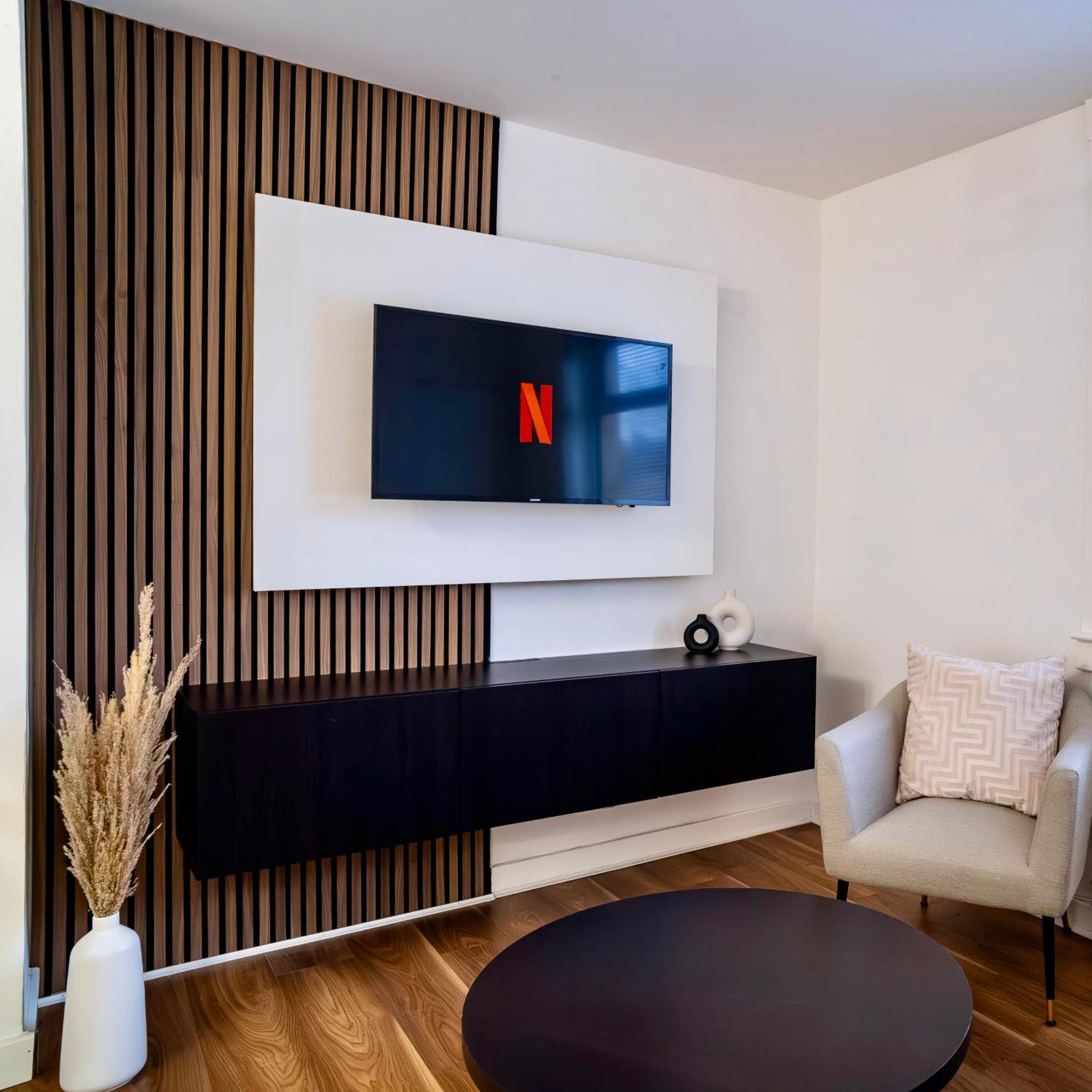 Modern 2 Bedroom In Free Parking