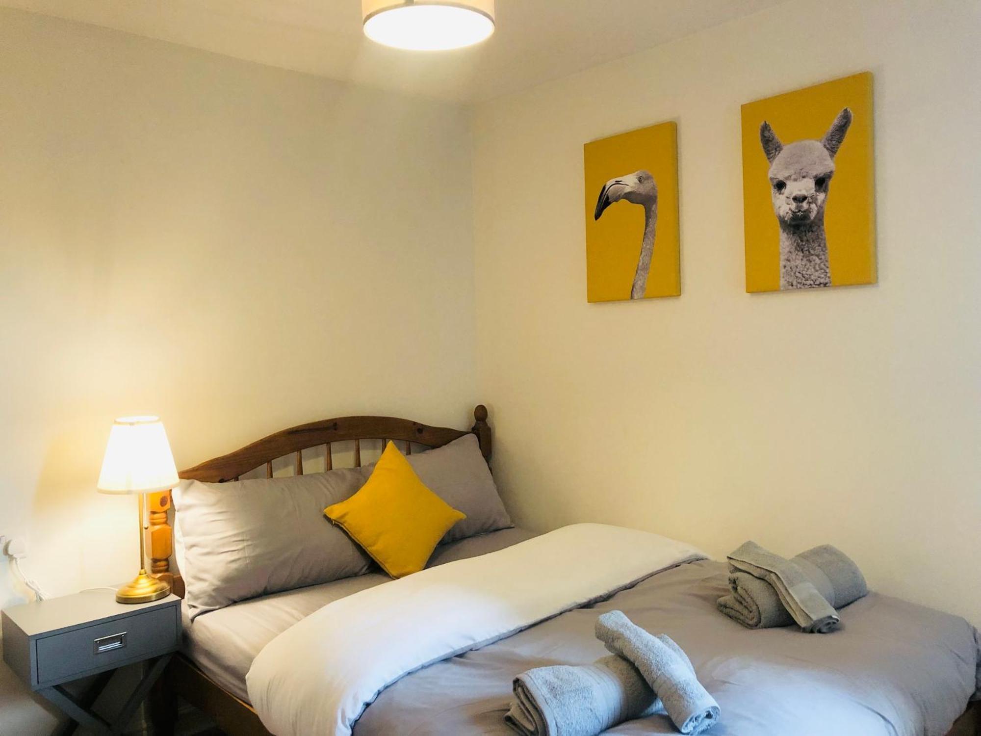 Spacious Centre Flat Free Parking& Superfast Wifi * Edinburgh