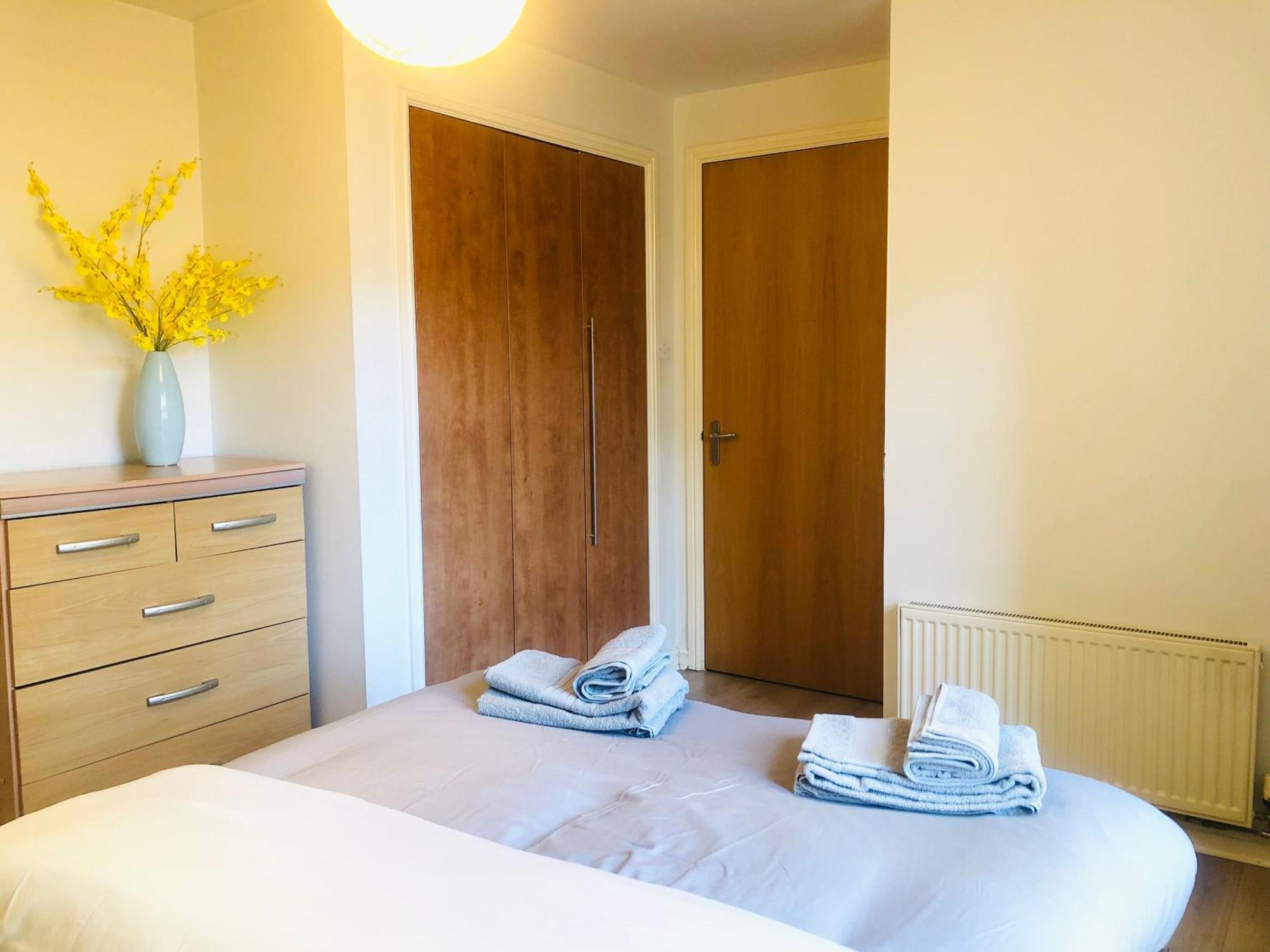 Spacious Centre Flat Free Parking& Superfast Wifi * Edinburgh