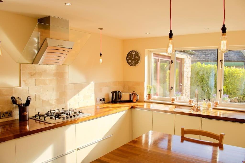 Apartment Arthur St - Spacious 3br House W Parking In Leith Edinburgh