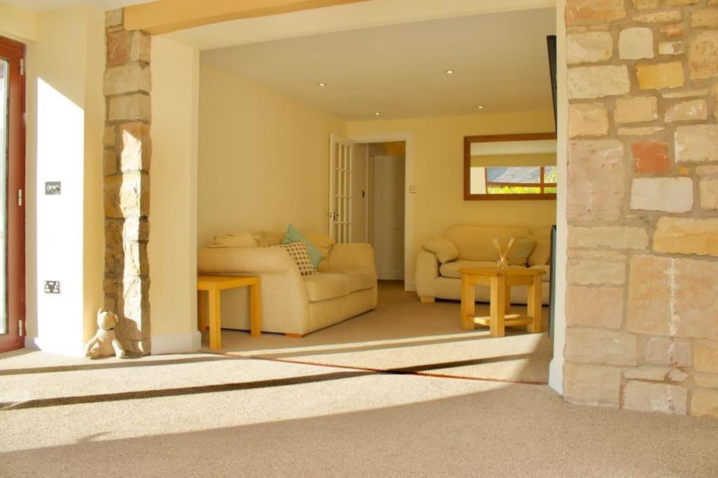 Apartment Arthur St - Spacious 3br House W Parking In Leith *