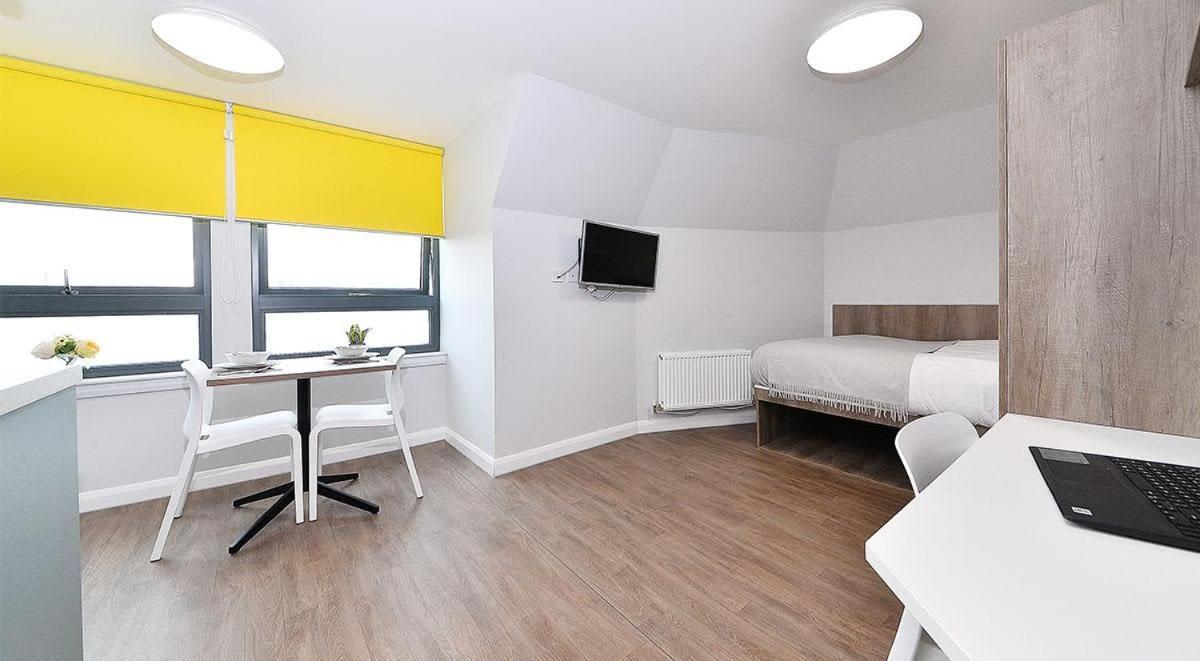 Cosy And Private Ensuite At Mill House In Edinburgh