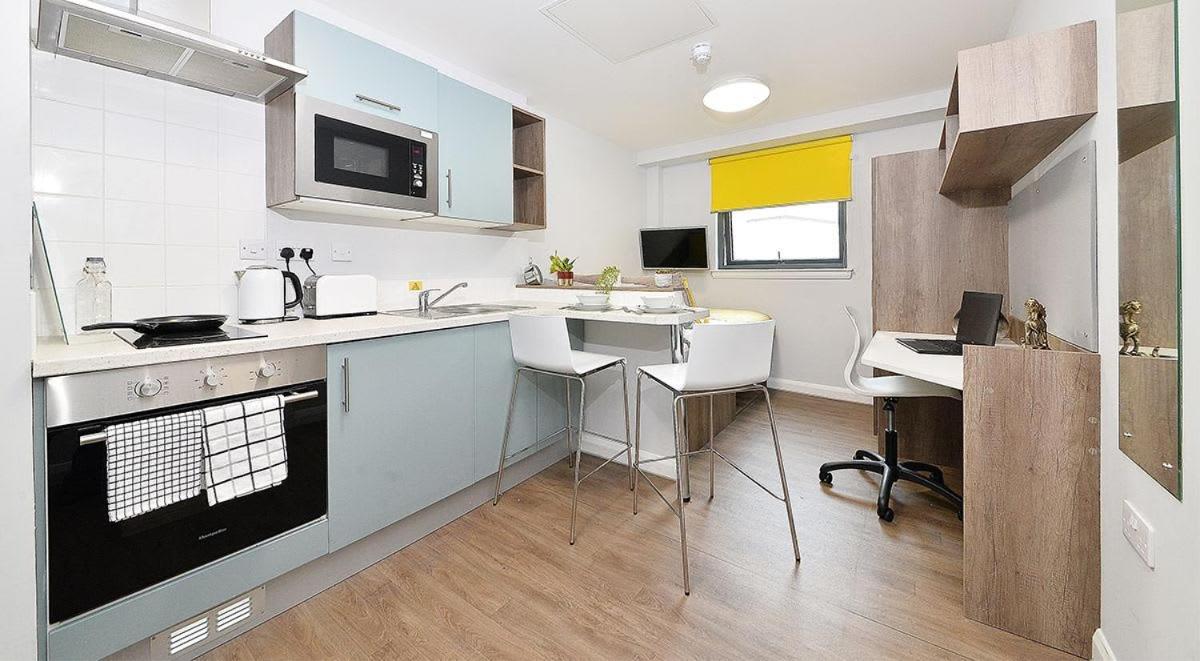Cosy And Private Ensuite At Mill House In Apartment