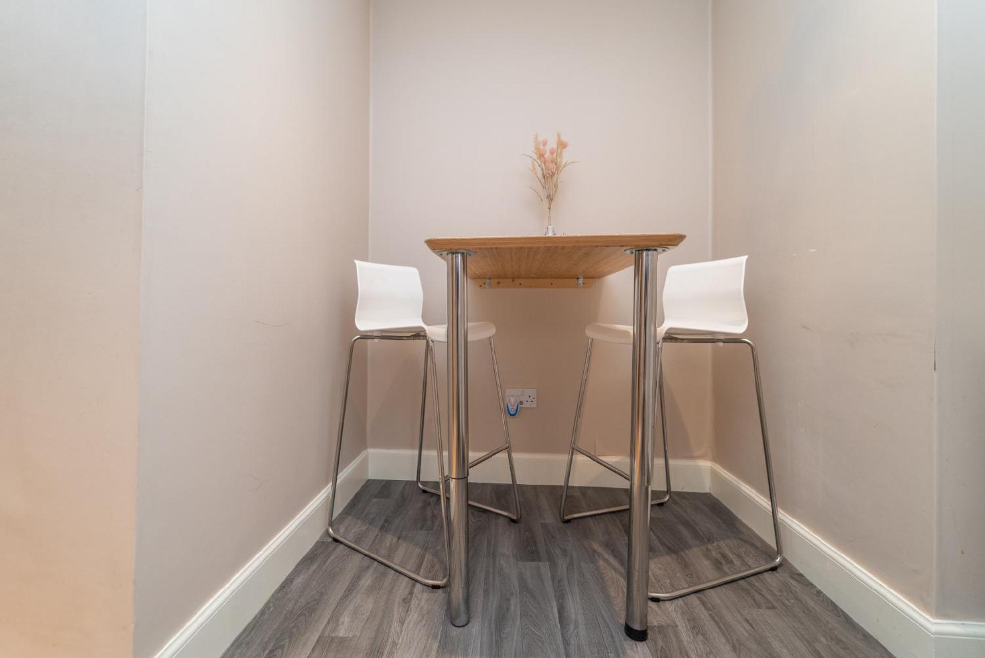 Apartment Beautiful Spacious Victorian Town House EDI