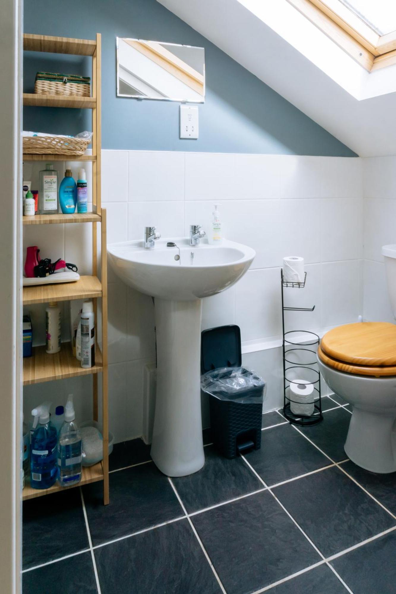 Stylish 3 Bedroom Near Hollyrood Park Apartment Edinburgh