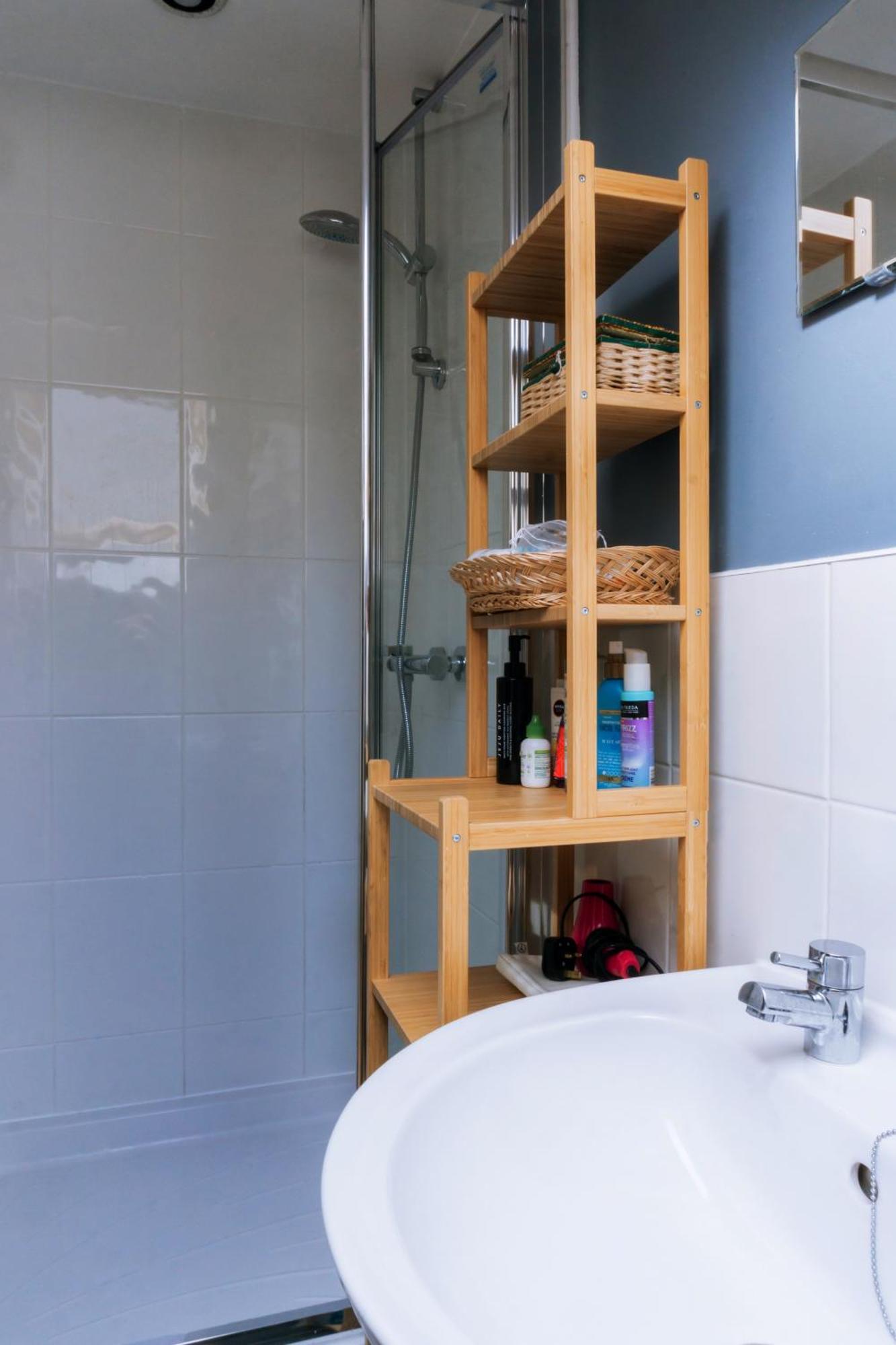 Apartment Stylish 3 Bedroom Near Hollyrood Park