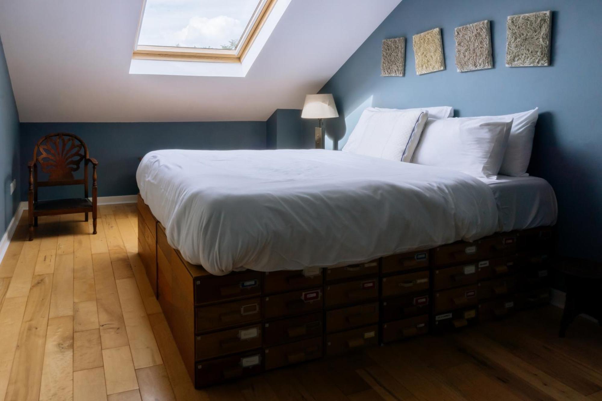 Stylish 3 Bedroom Near Hollyrood Park Apartment Edinburgh