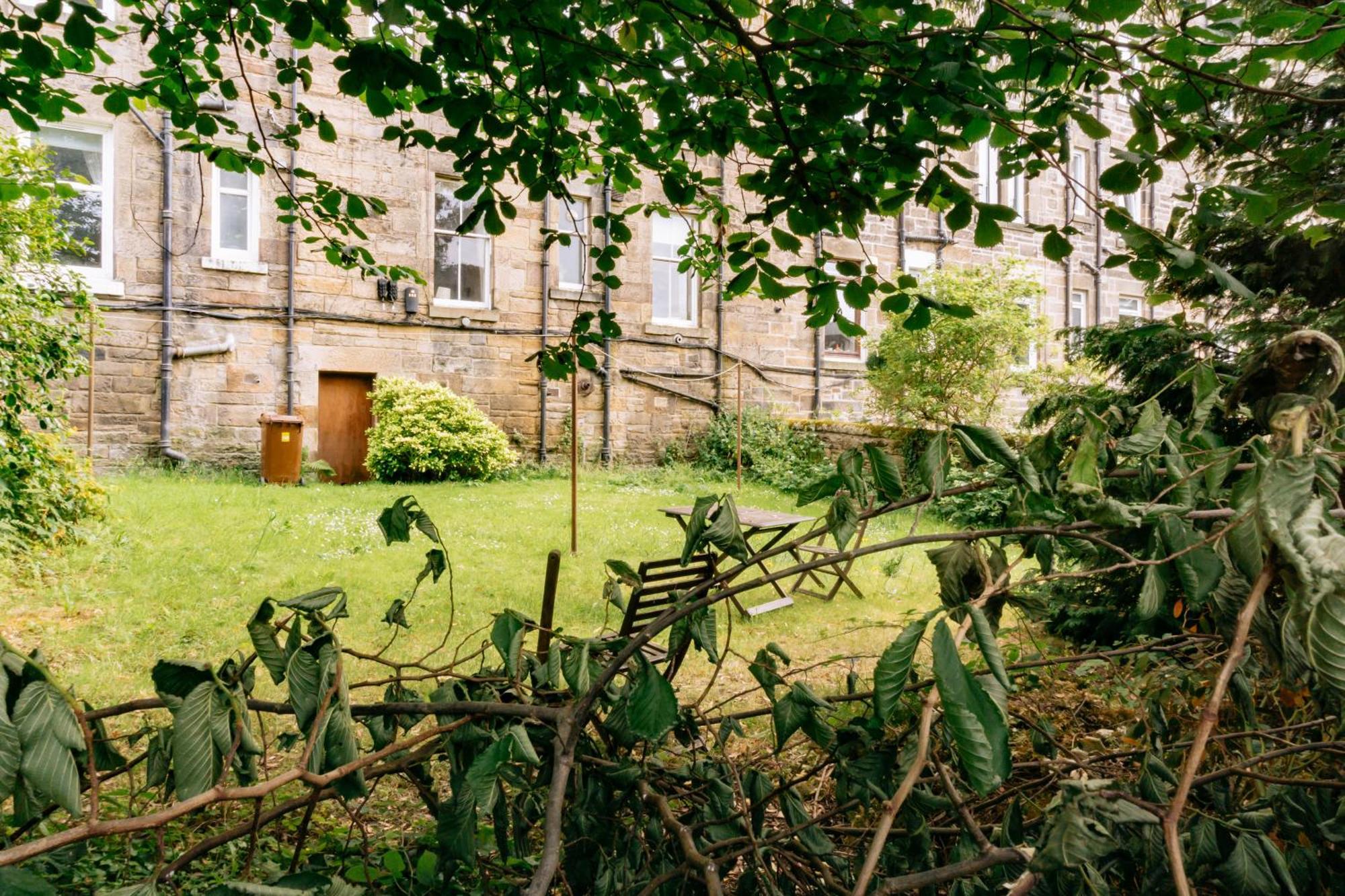 Apartment Stylish 3 Bedroom Near Hollyrood Park