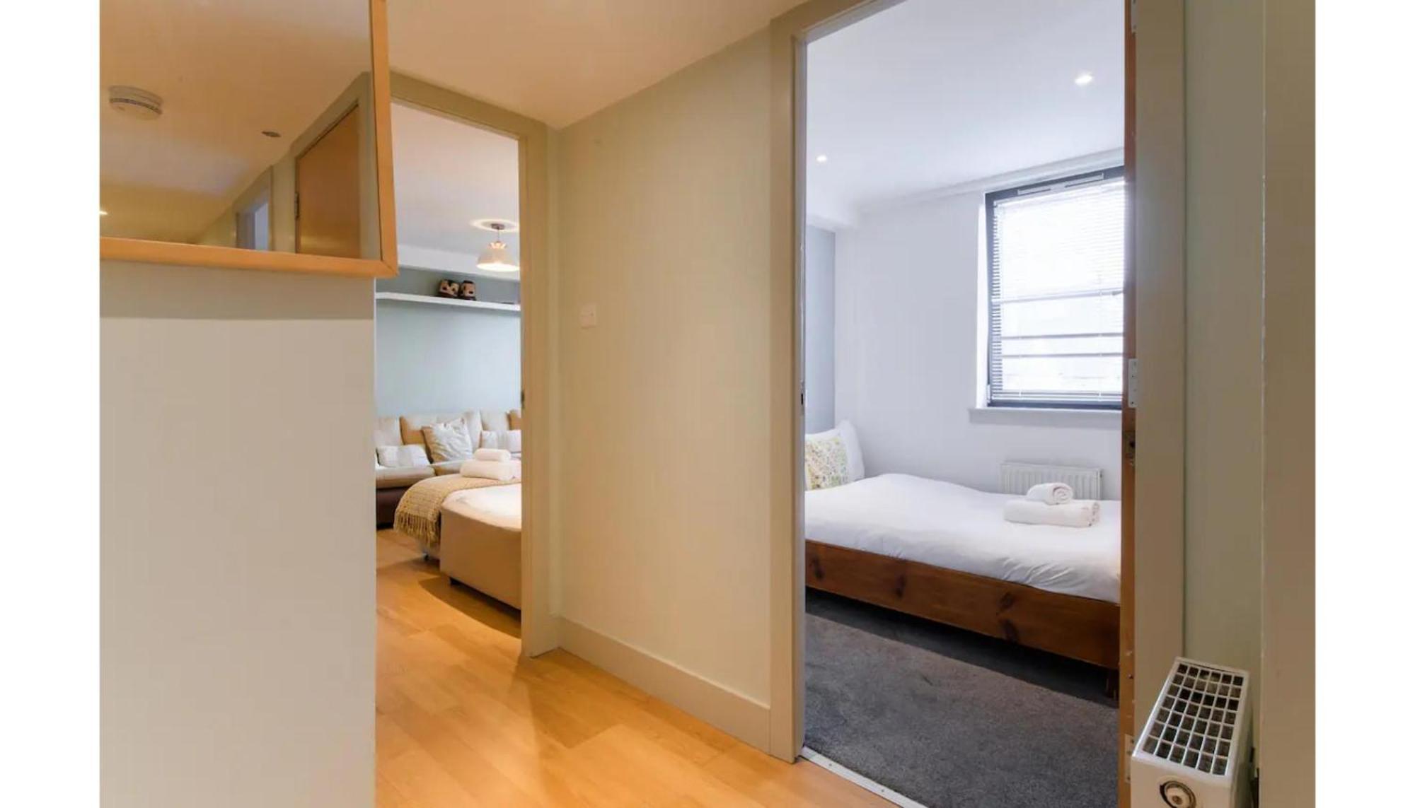 Modern Flat In The Middle Of Old Town Apartment Edinburgh