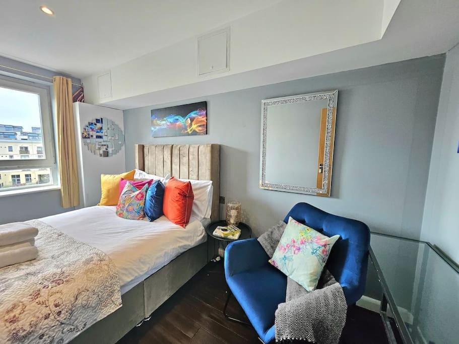 4 Separate Beds, Sleeps 6, Beautiful 2 Bed