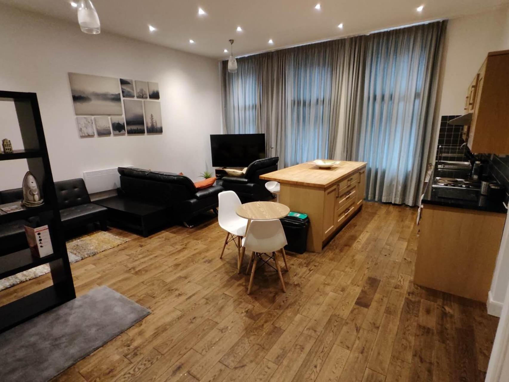 Apartment Two Bedrooms Flat In Center EDI
