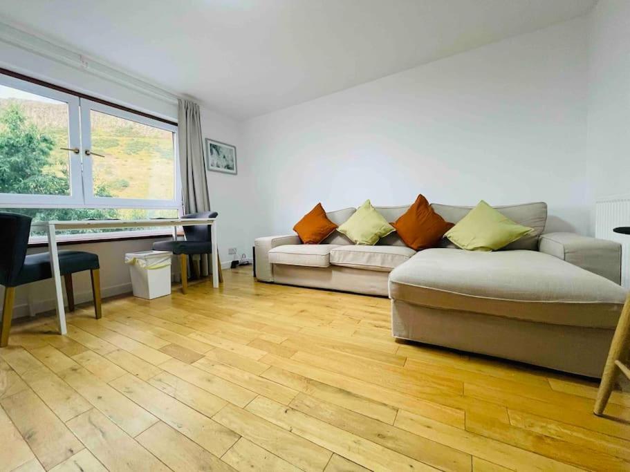 Lovely Duplex In Centre