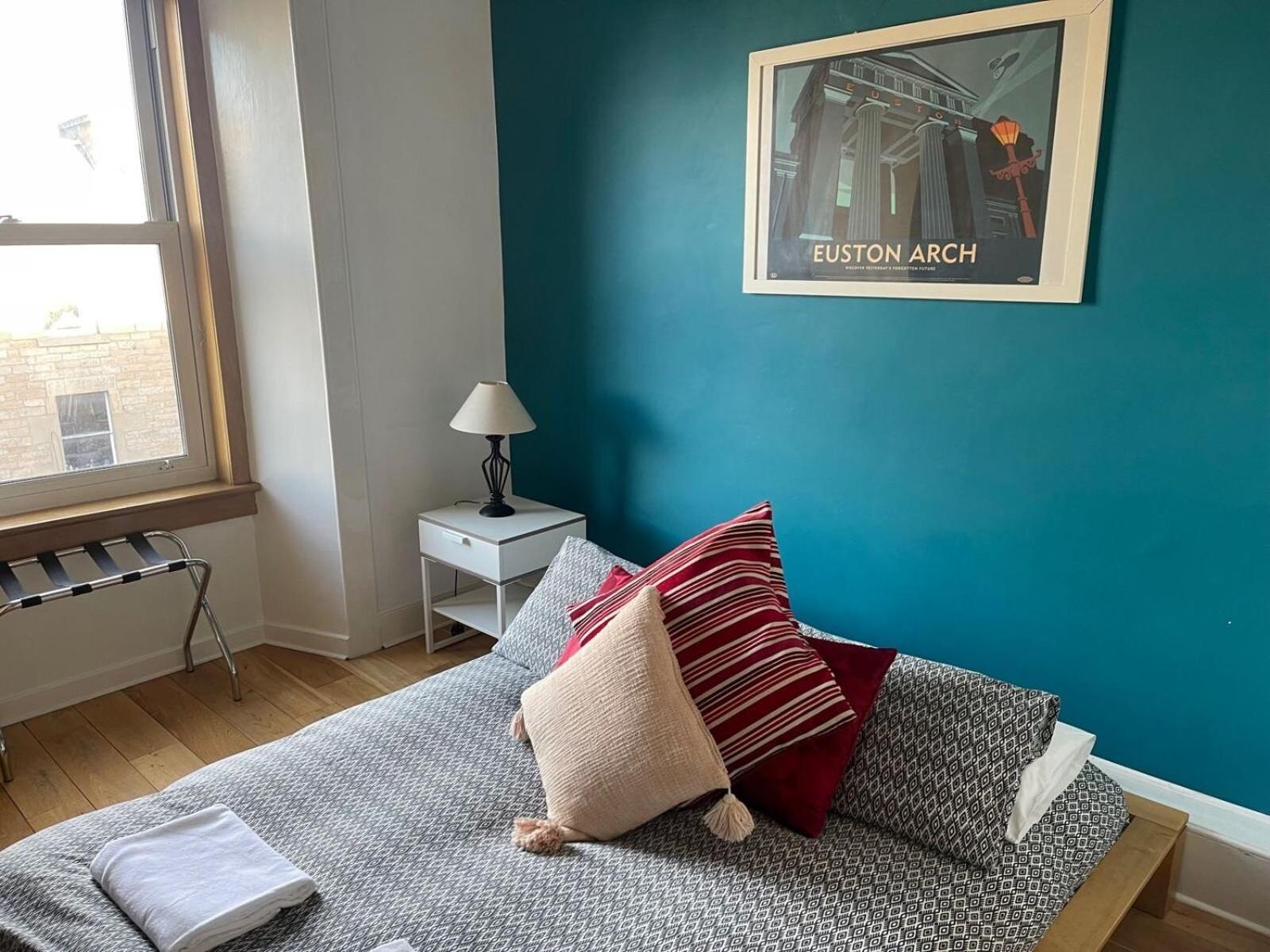 The Lothian Road Apartment *