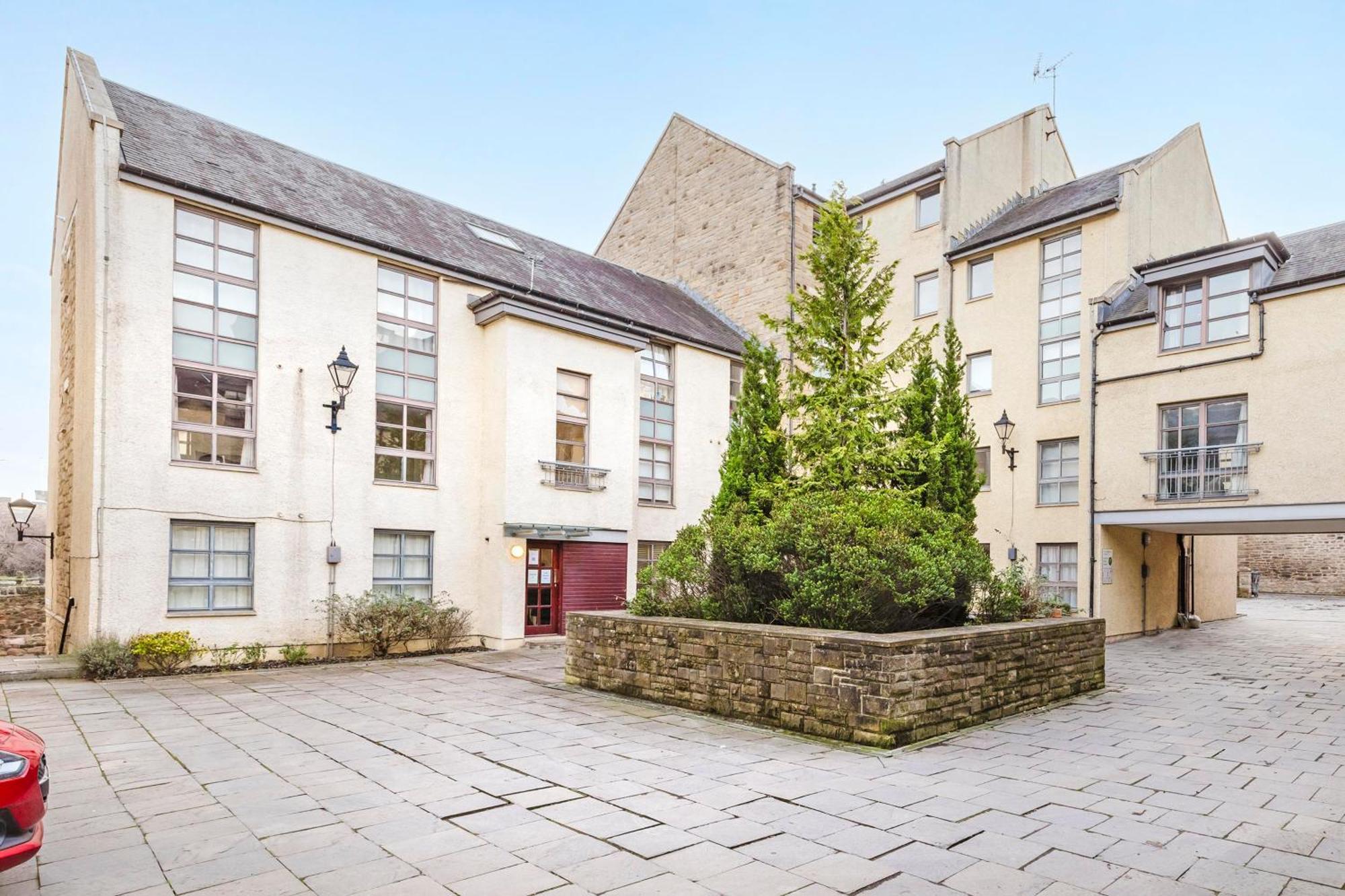 Joivy Stylish With Balcony In Old Town Edinburgh