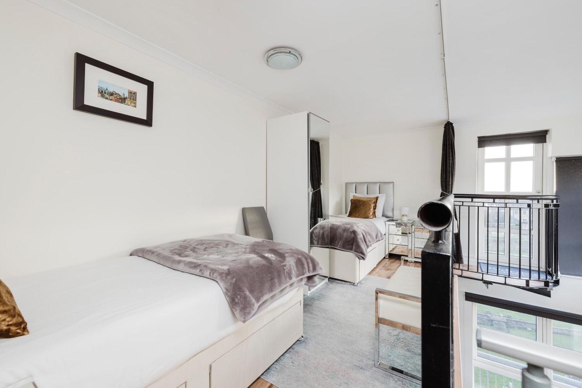 Joivy Stylish With Balcony In Old Town Apartment *