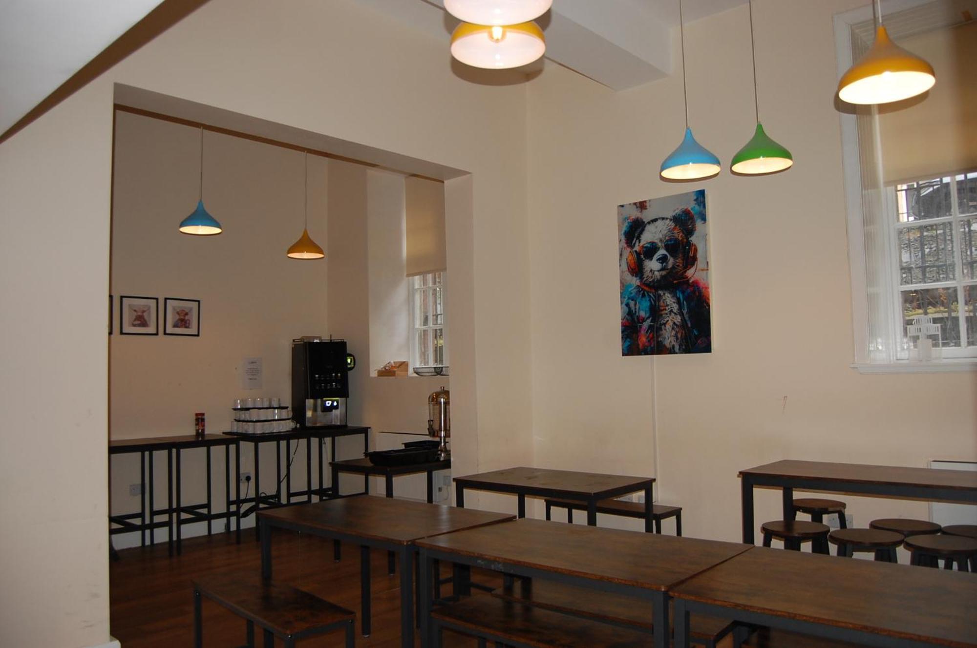 Safestay Edinburgh Cowgate Hostel *