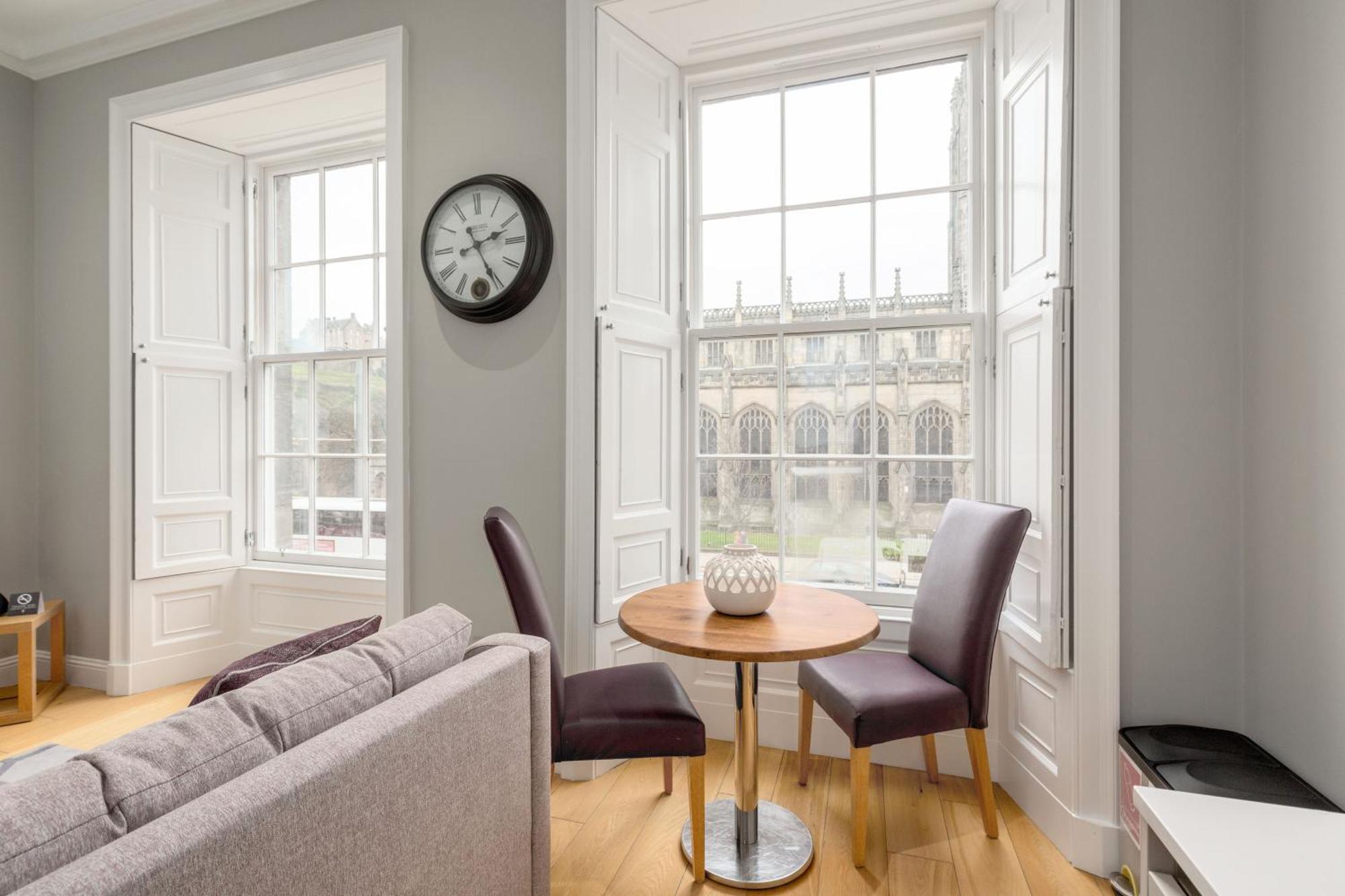 Destiny Scotland - Princes Street Apartment EDI