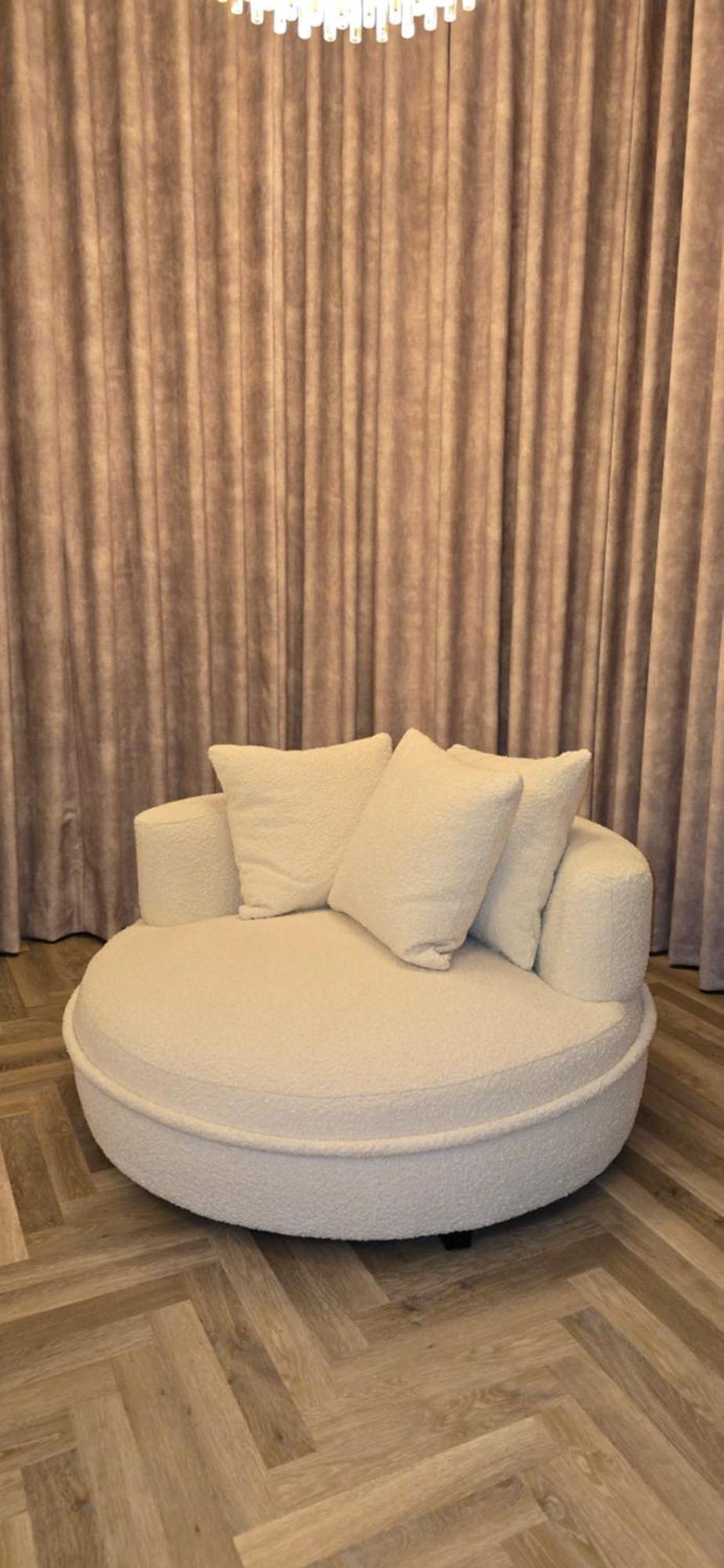 Apartment 2 Bedroom Sofa Bed In Livingroom Castle View 1st Floor Sleeps 6 Edinburgh