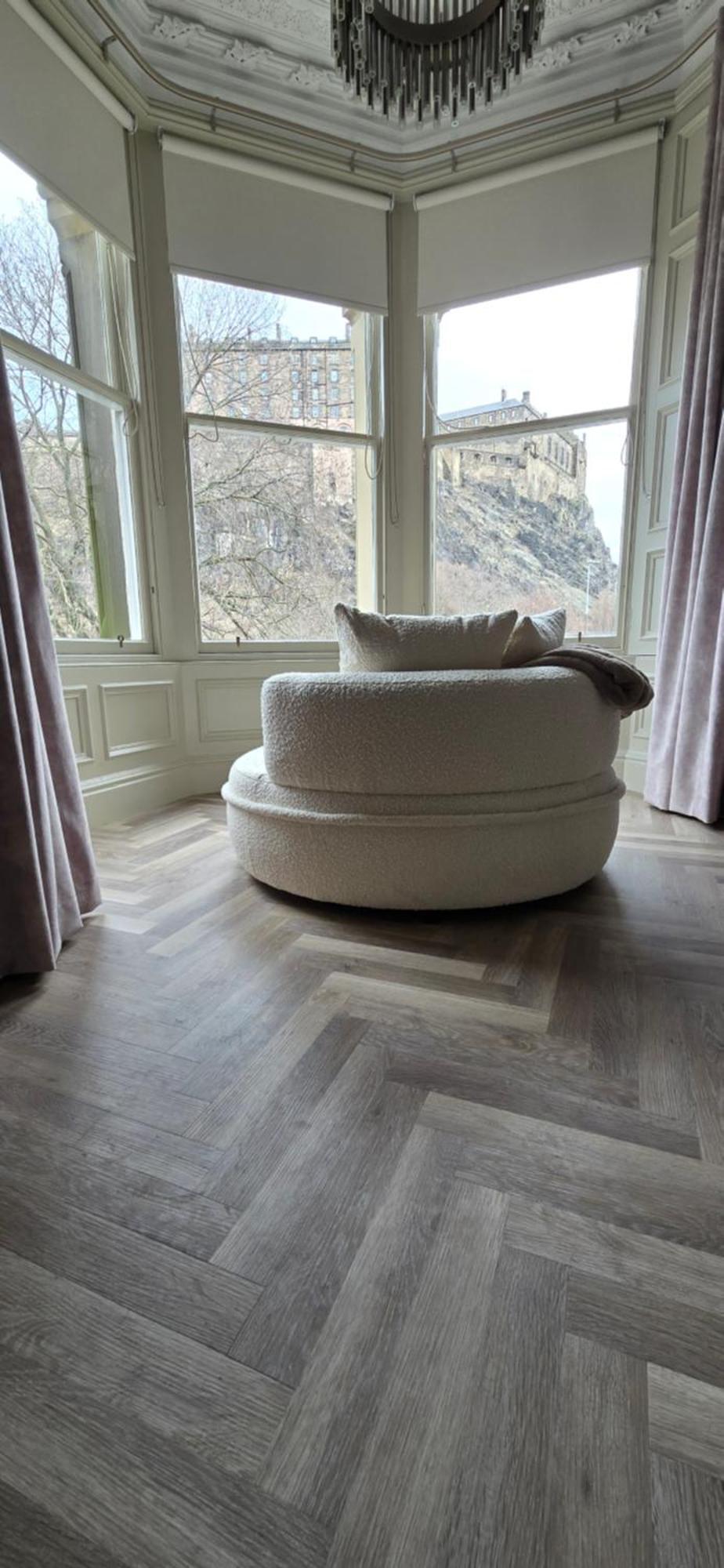 Apartment 2 Bedroom Sofa Bed In Livingroom Castle View 1st Floor Sleeps 6