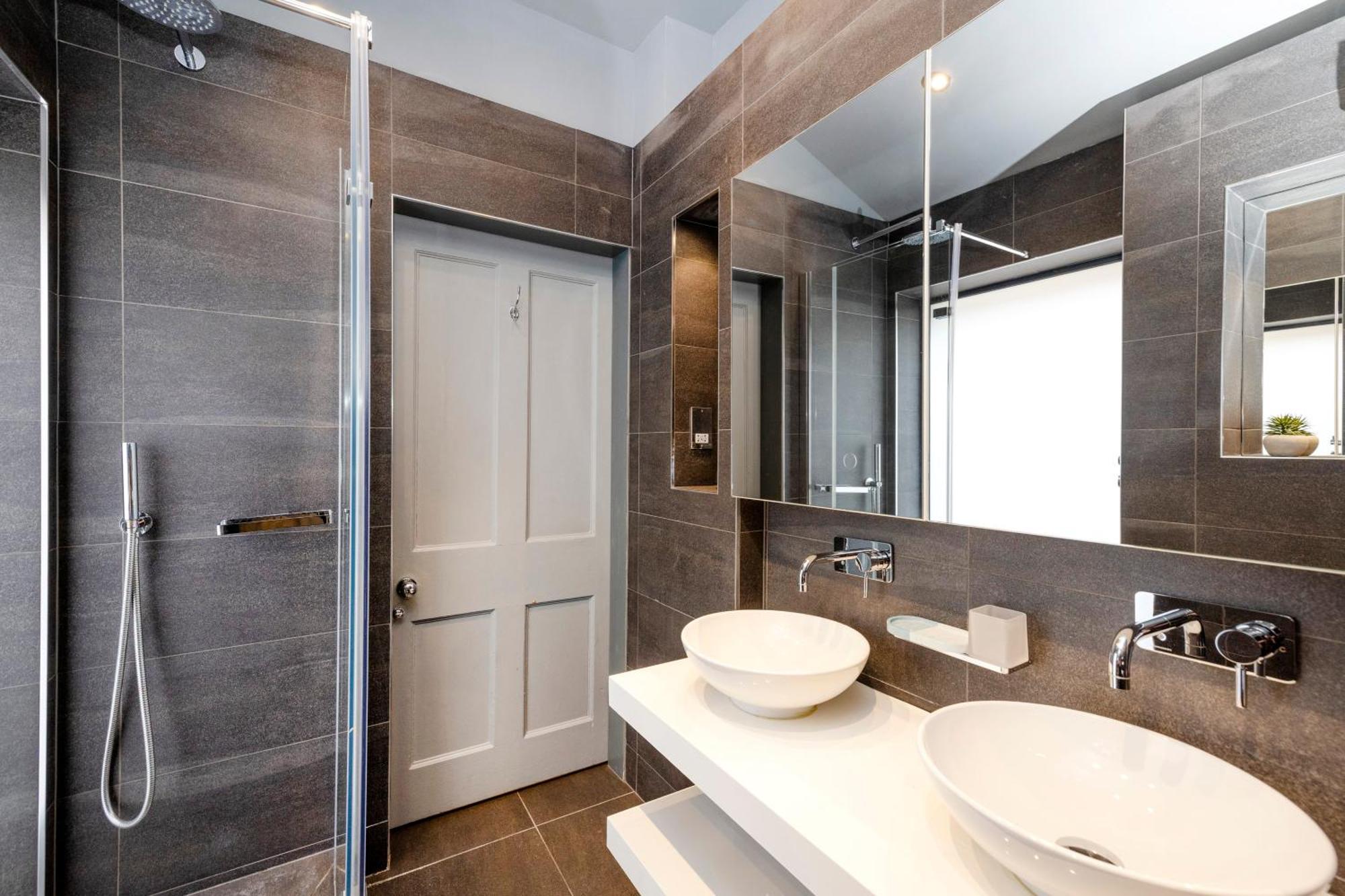 Joivy Ultra Luxe Near Princes Street Apartment EDI