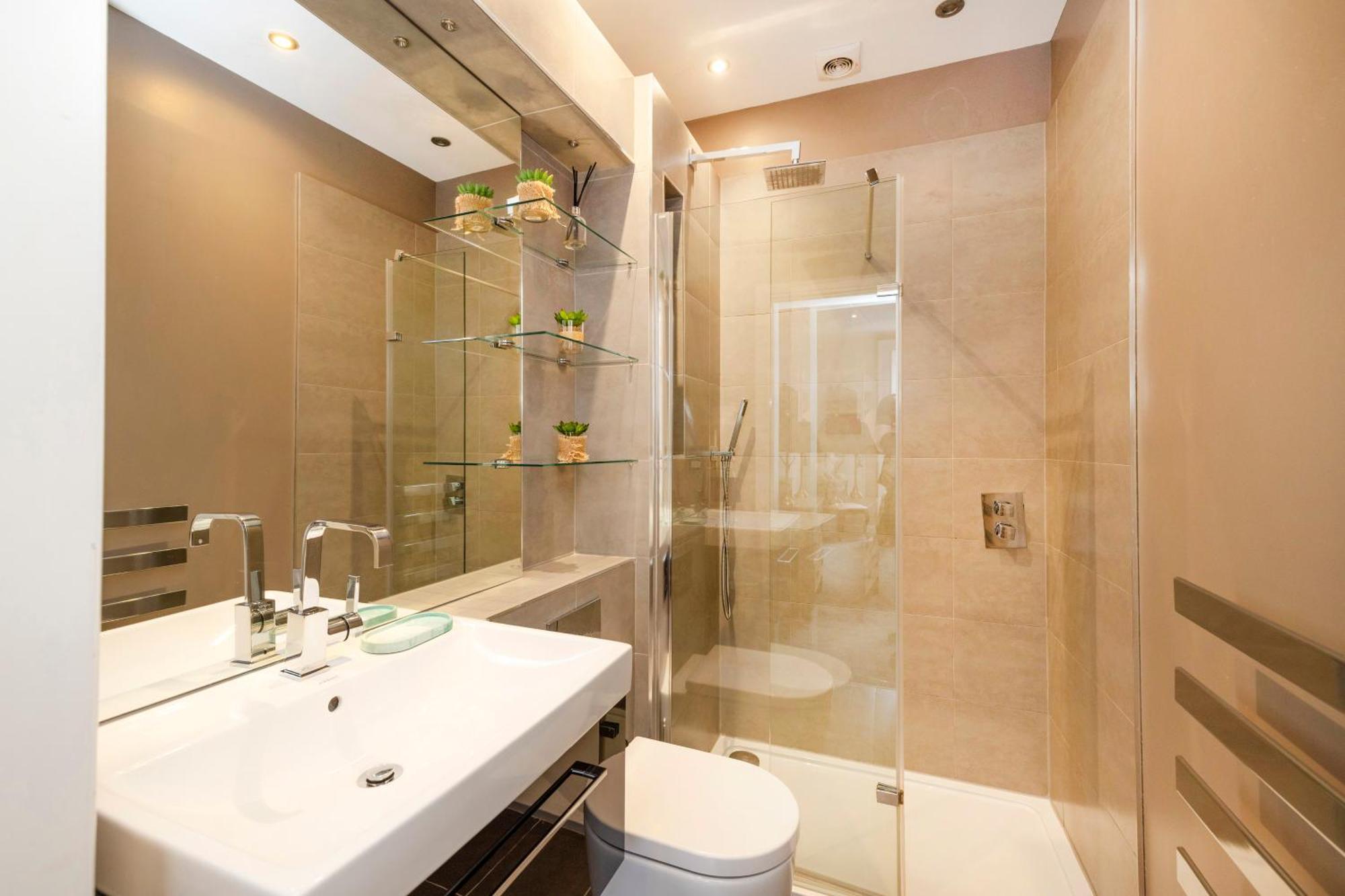 Joivy Ultra Luxe Near Princes Street Apartment EDI