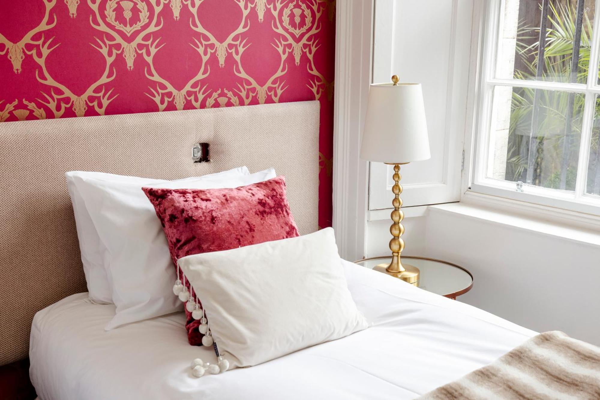 Apartment Joivy Ultra Luxe Near Princes Street