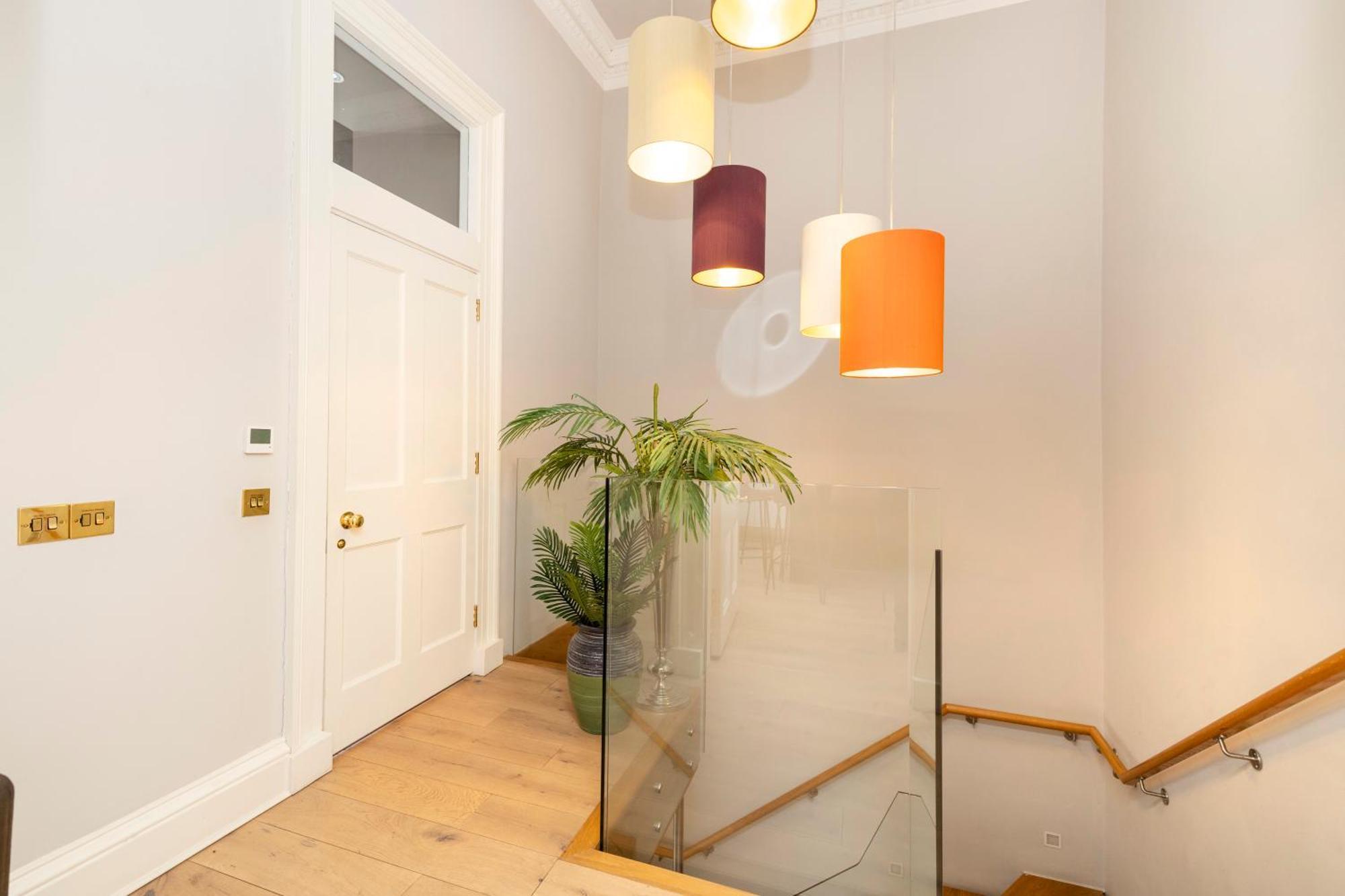 Joivy Ultra Luxe Near Princes Street Apartment EDI