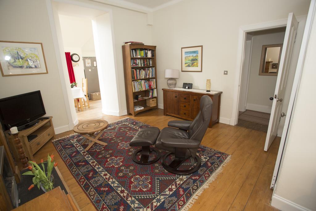 Bed & Breakfast Doris Crook Edinburgh