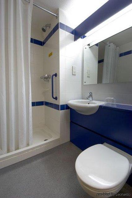 Travelodge Hotel 3*