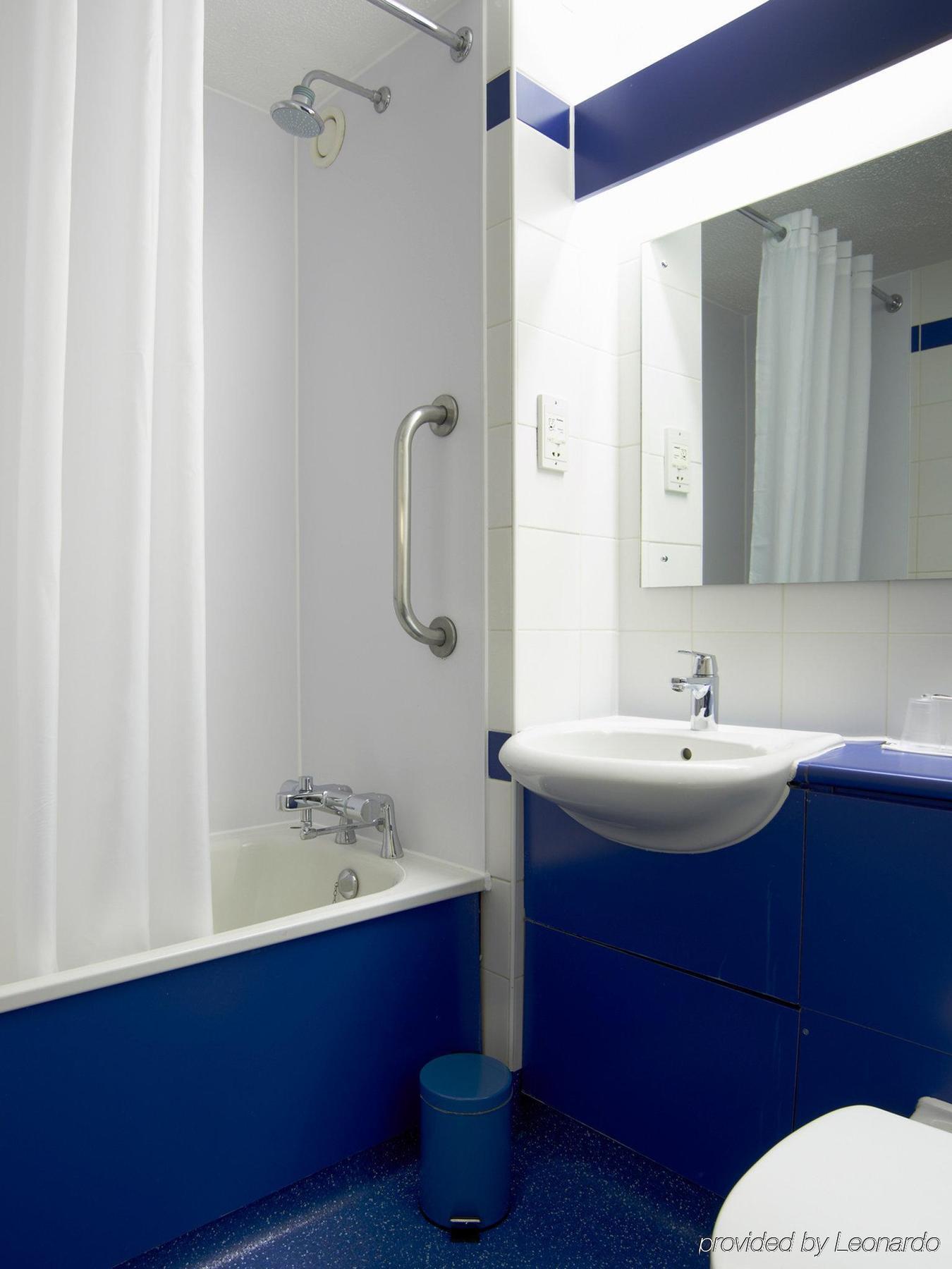 Hotel Travelodge 3*