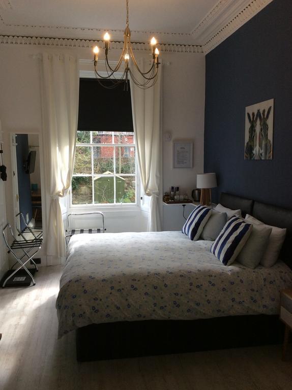 Ramsay's Bed & Breakfast 2*