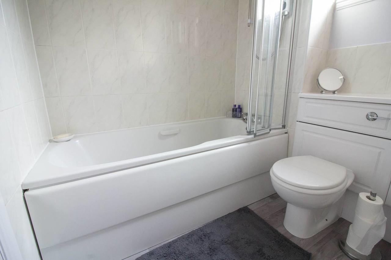 Apartment South Groathill - Lovely 2 Bed With Castle View *