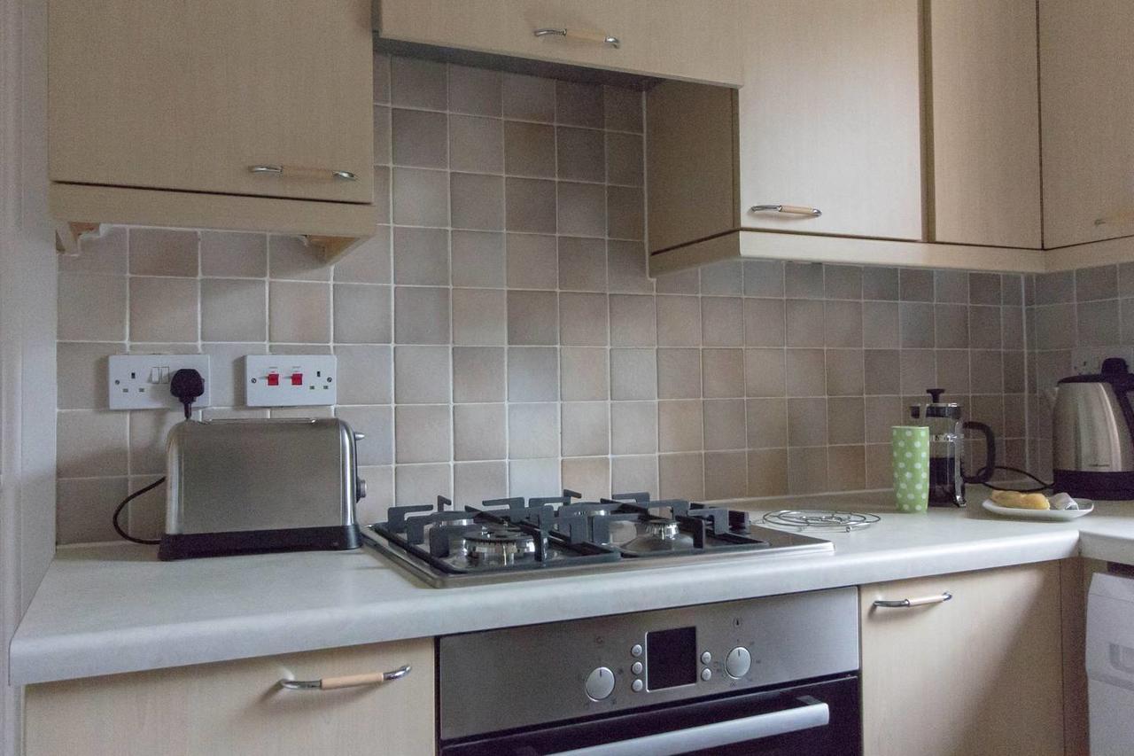 South Groathill - Lovely 2 Bed With Castle View Apartment *