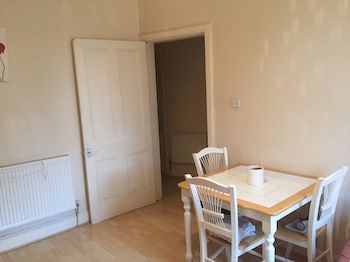 Centre Asga Apartment *