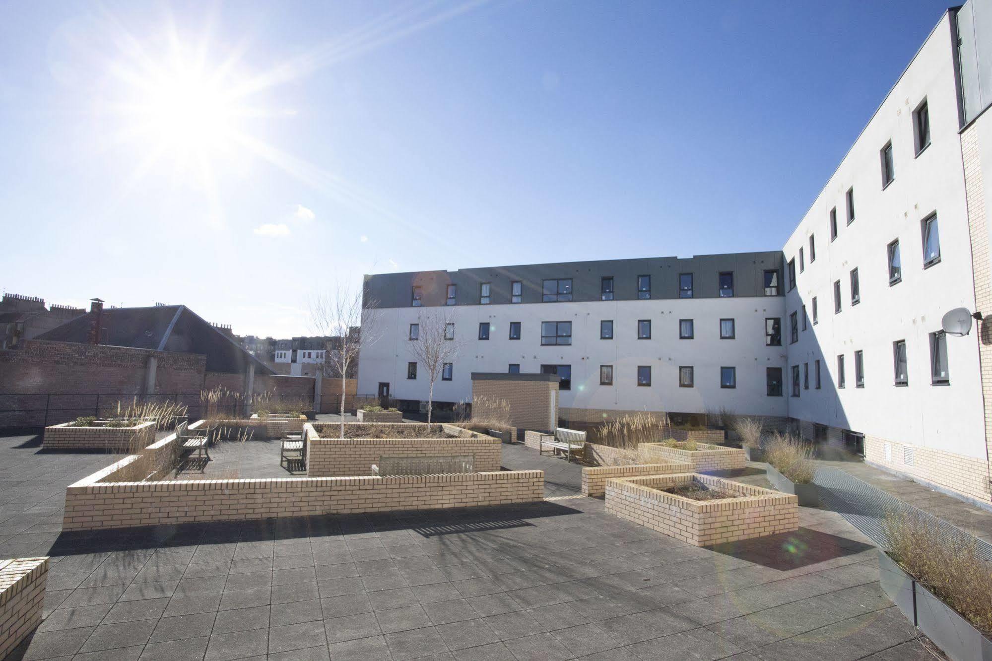 Beaverbank Place - Campus Hotel