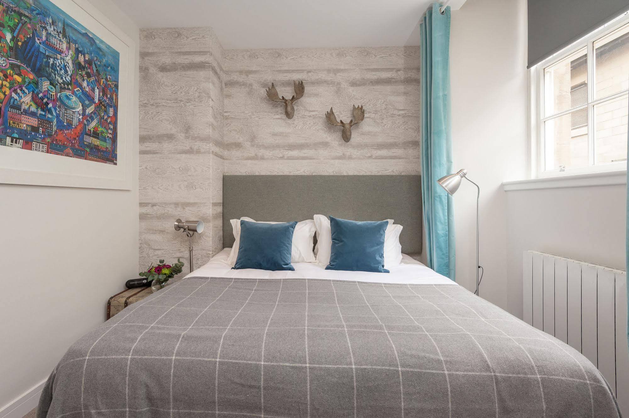 Atholl Apartment *