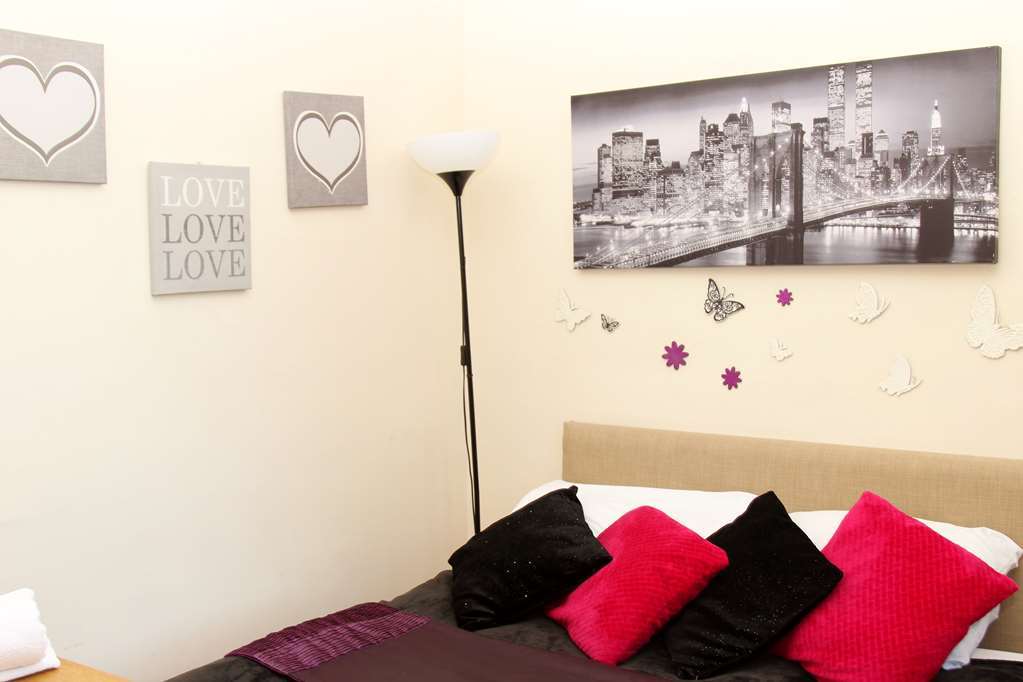Centre Asga * Edinburgh