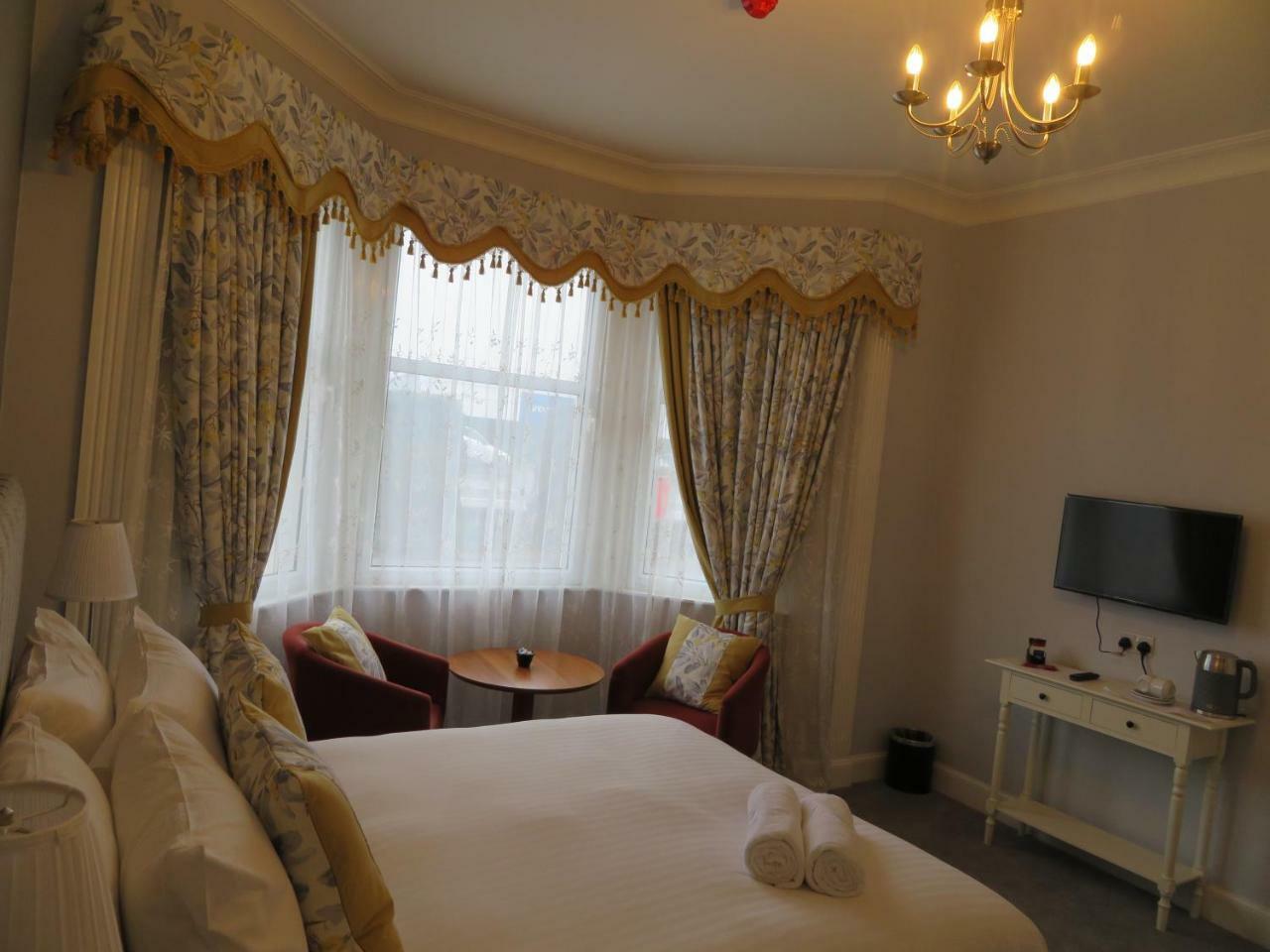 Bed & Breakfast Craigievar