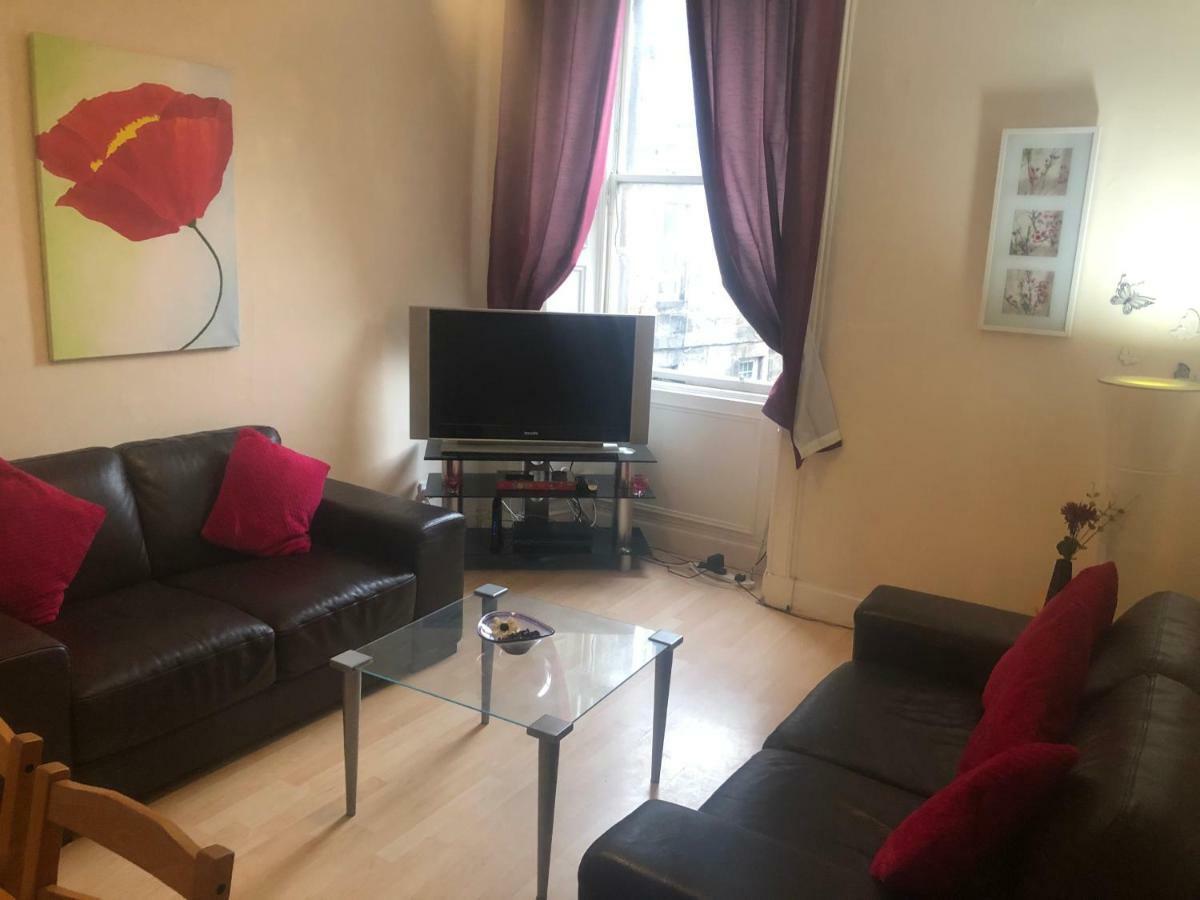 Centre Asga Apartment *