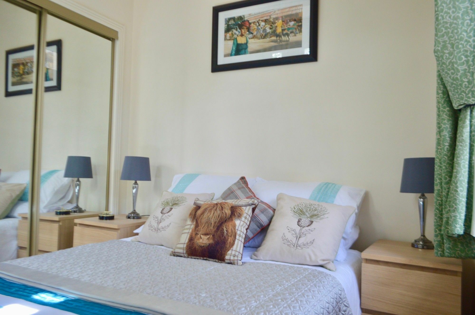 Gorgeous 2 Bedroom In Converted Church * EDI