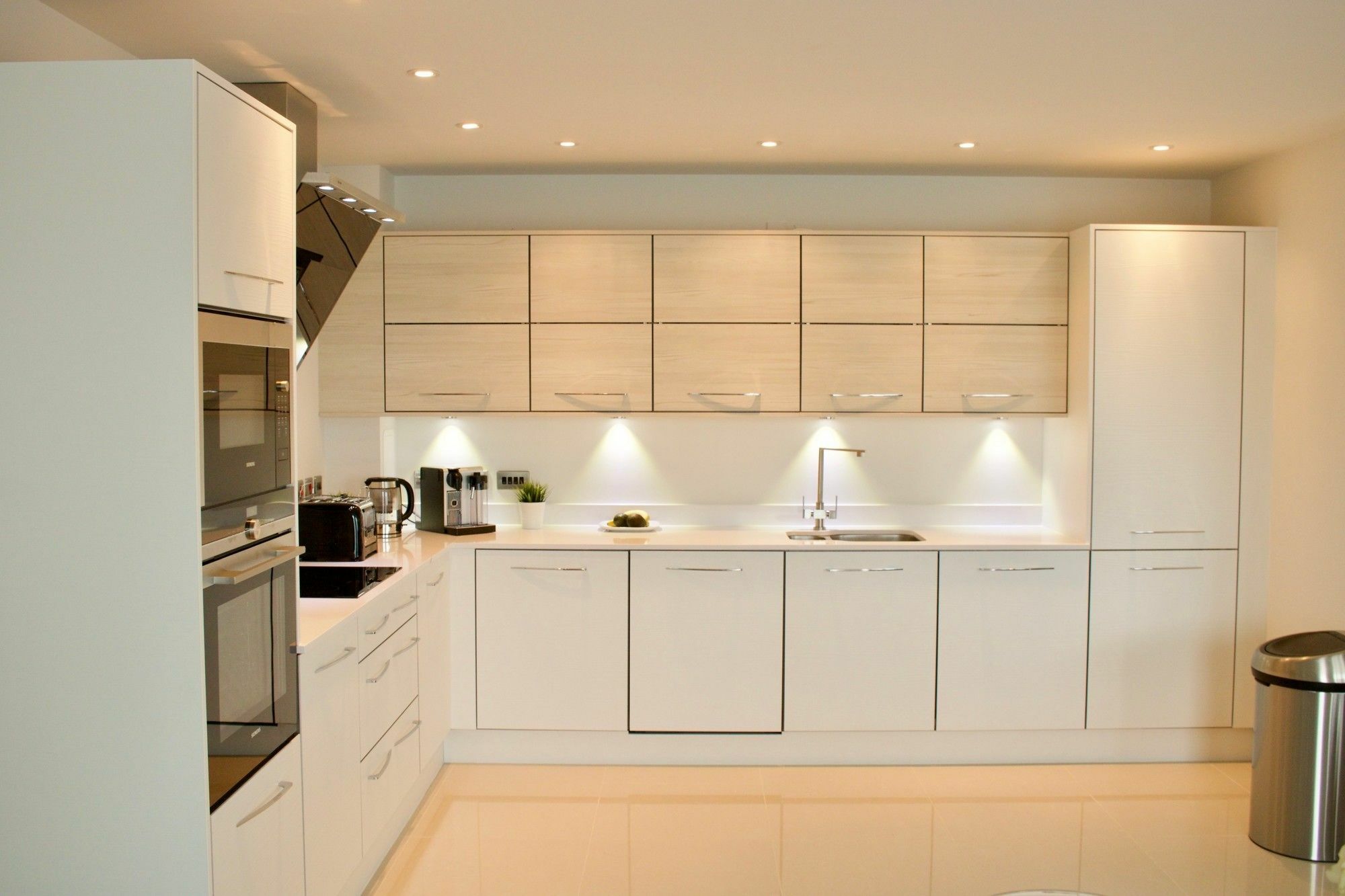 Luxurious - Sleeps 6 *