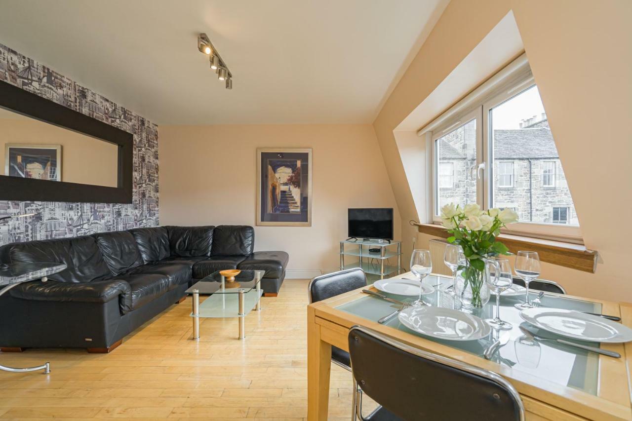2 Bedroom Central With Stunning Castle View Apartment *